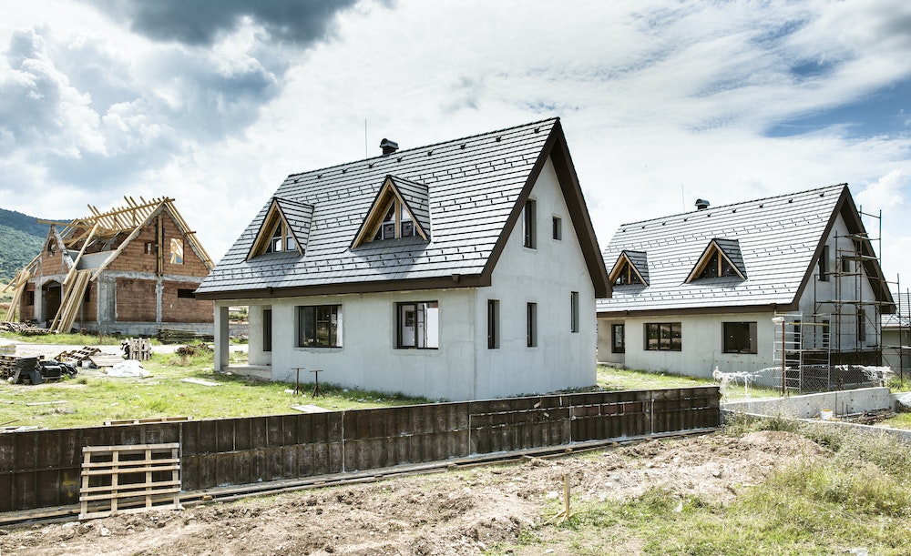 Constructeur de maison : comment bien choisir l'orientation de votre maison pour votre projet immobilier ?