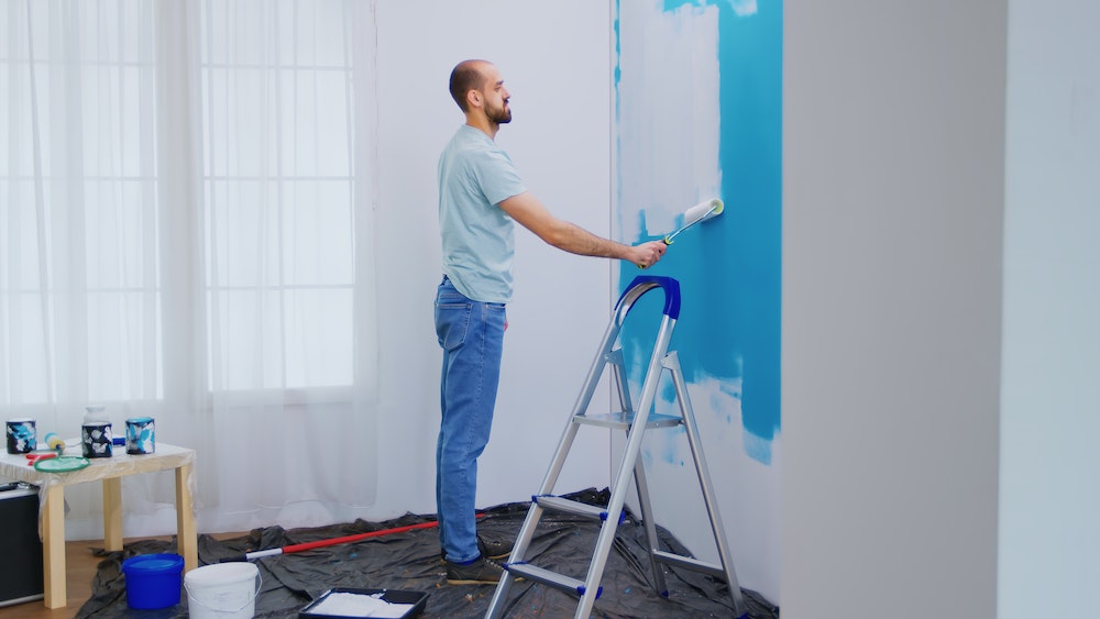 Comment mesurer une pièce pour la pose d'un plafond suspendu ?